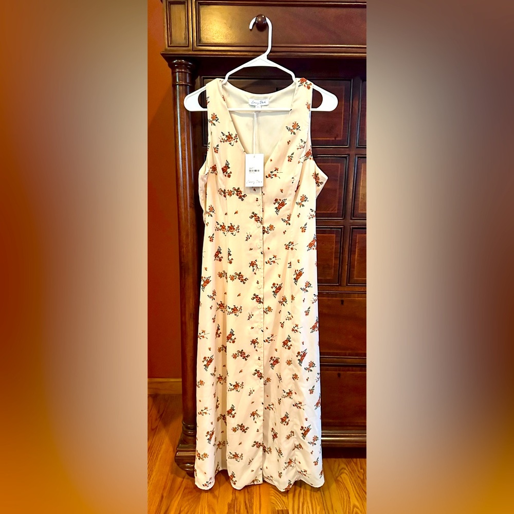 EMORY PARK
Woman’s Sun Dress
Size Medium